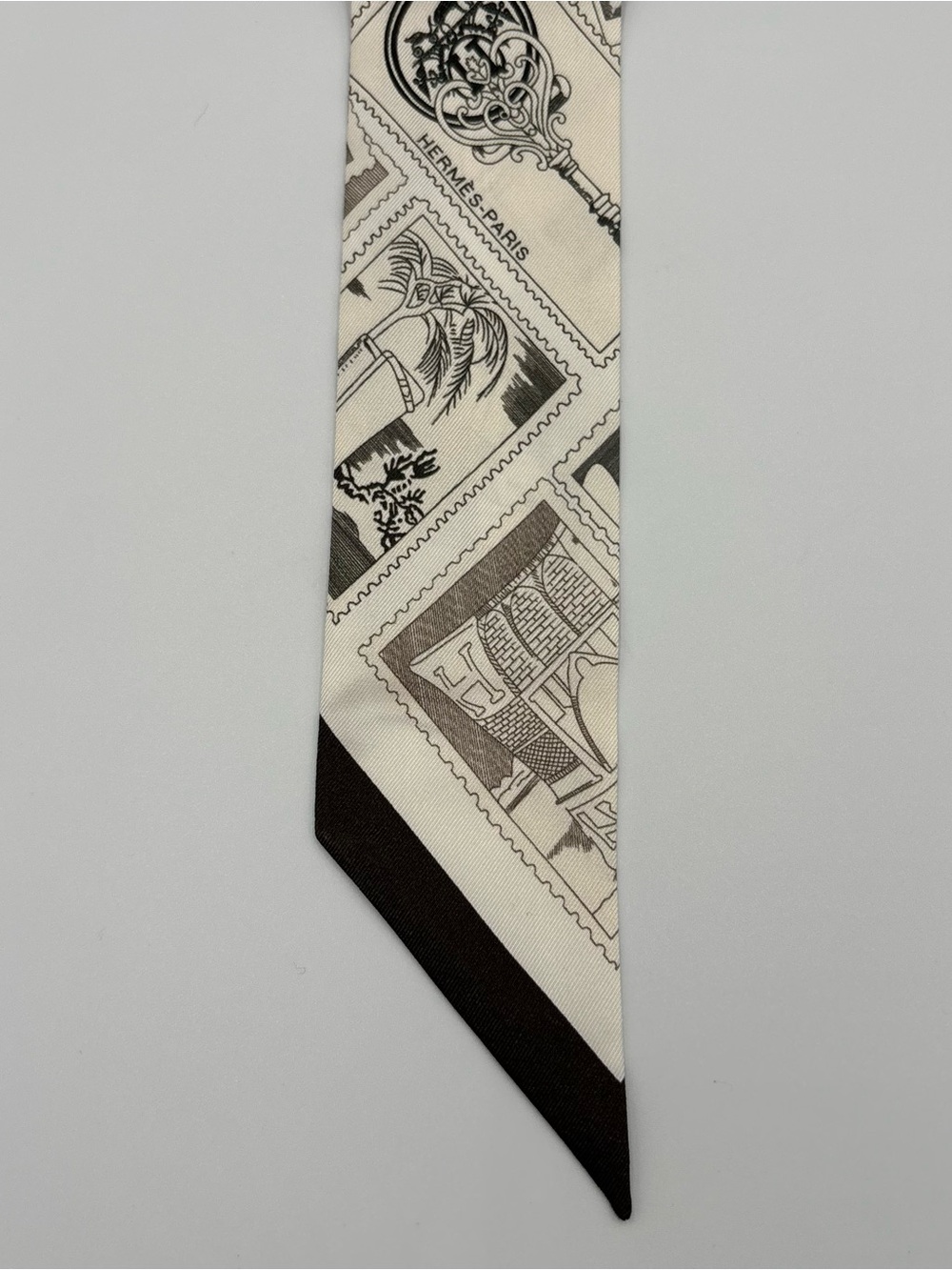 Hermès Le Philateliste du Faubourg Twilly Scarf Cream Black Stamp Print Silk - Picture 4 of 6